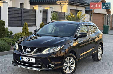 Позашляховик / Кросовер Nissan Qashqai 2015 в 