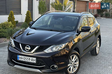Позашляховик / Кросовер Nissan Qashqai 2015 в 