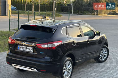 Позашляховик / Кросовер Nissan Qashqai 2015 в 