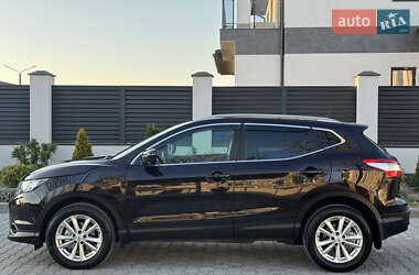 Позашляховик / Кросовер Nissan Qashqai 2015 в 