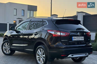 Позашляховик / Кросовер Nissan Qashqai 2015 в 