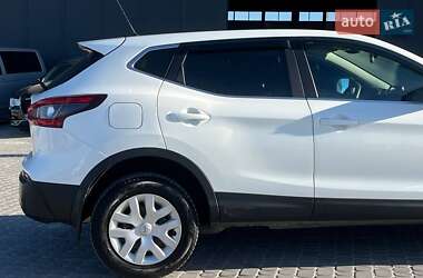 Внедорожник / Кроссовер Nissan Qashqai 2018 в 