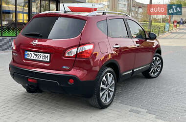 Внедорожник / Кроссовер Nissan Qashqai 2010 в 