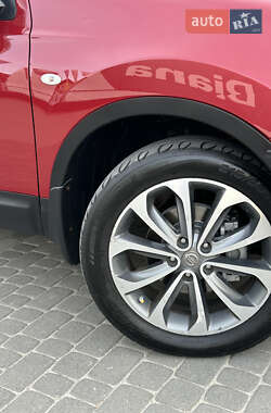 Внедорожник / Кроссовер Nissan Qashqai 2010 в 