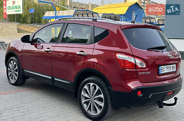 Внедорожник / Кроссовер Nissan Qashqai 2010 в 