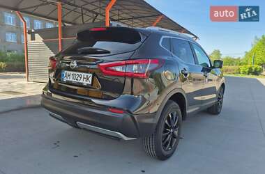 Позашляховик / Кросовер Nissan Qashqai 2019 в 