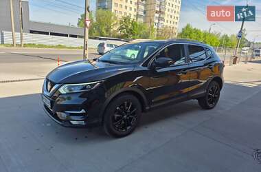 Позашляховик / Кросовер Nissan Qashqai 2019 в 