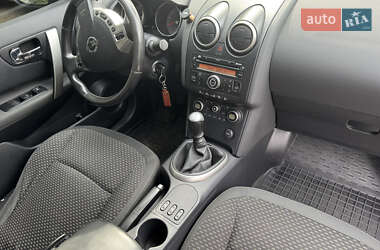Позашляховик / Кросовер Nissan Qashqai 2009 в 
