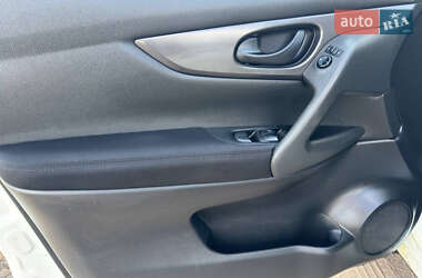 Позашляховик / Кросовер Nissan Qashqai 2018 в 