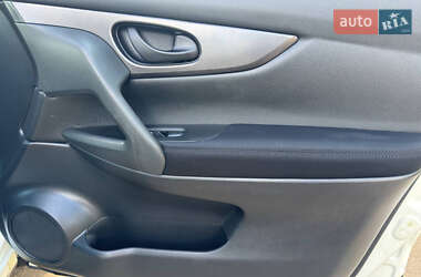 Позашляховик / Кросовер Nissan Qashqai 2018 в 