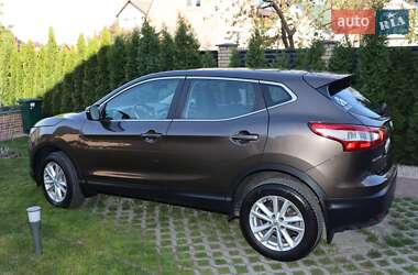 Внедорожник / Кроссовер Nissan Qashqai 2016 в 