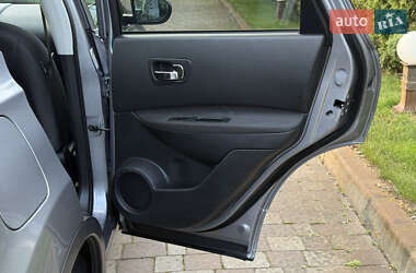 Внедорожник / Кроссовер Nissan Qashqai 2011 в 