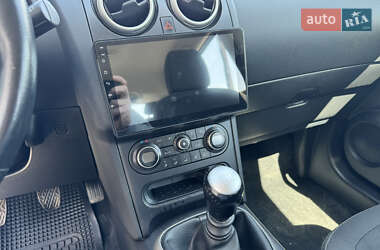 Внедорожник / Кроссовер Nissan Qashqai 2011 в 