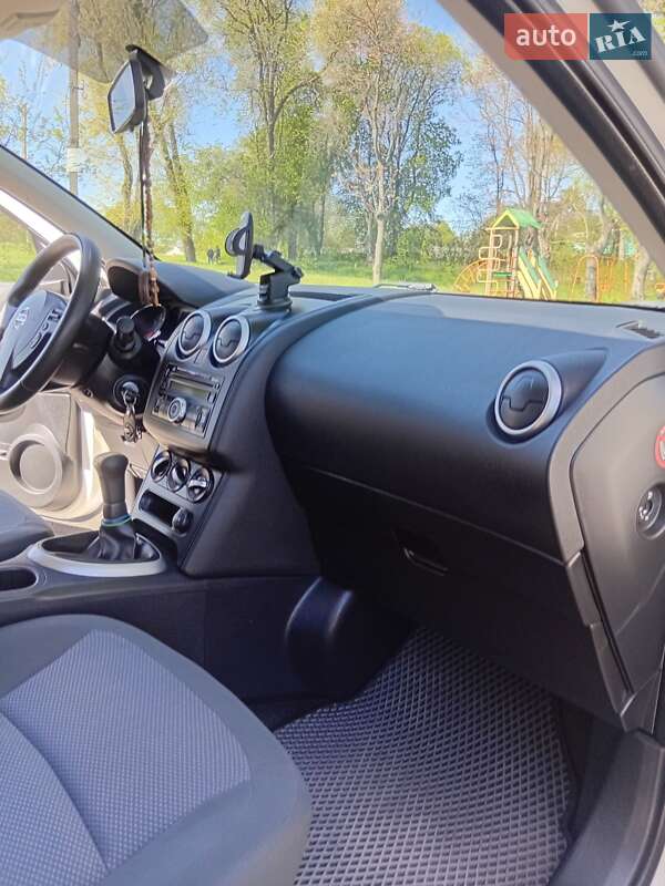 Внедорожник / Кроссовер Nissan Qashqai 2011 в Верхнеднепровске