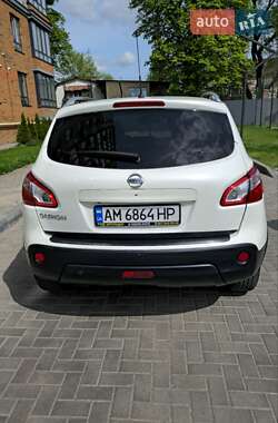 Внедорожник / Кроссовер Nissan Qashqai 2013 в 