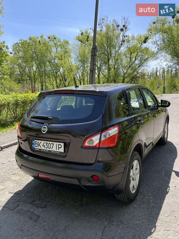 Внедорожник / Кроссовер Nissan Qashqai 2011 в Ровно
