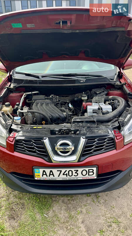 Позашляховик / Кросовер Nissan Qashqai 2013 в Києві