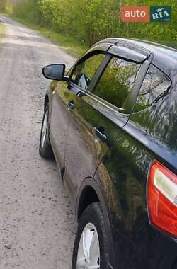 Внедорожник / Кроссовер Nissan Qashqai 2010 в 