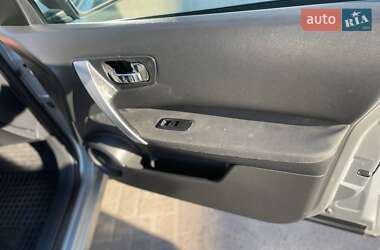 Внедорожник / Кроссовер Nissan Qashqai 2007 в 