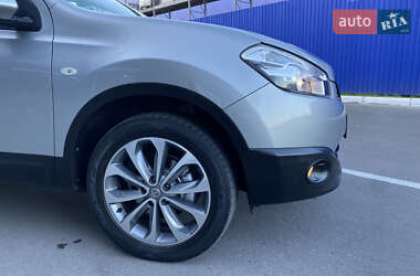 Внедорожник / Кроссовер Nissan Qashqai 2012 в 