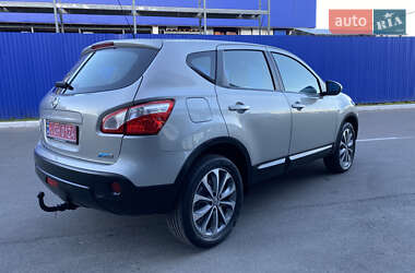 Внедорожник / Кроссовер Nissan Qashqai 2012 в 