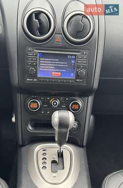 Внедорожник / Кроссовер Nissan Qashqai 2011 в 
