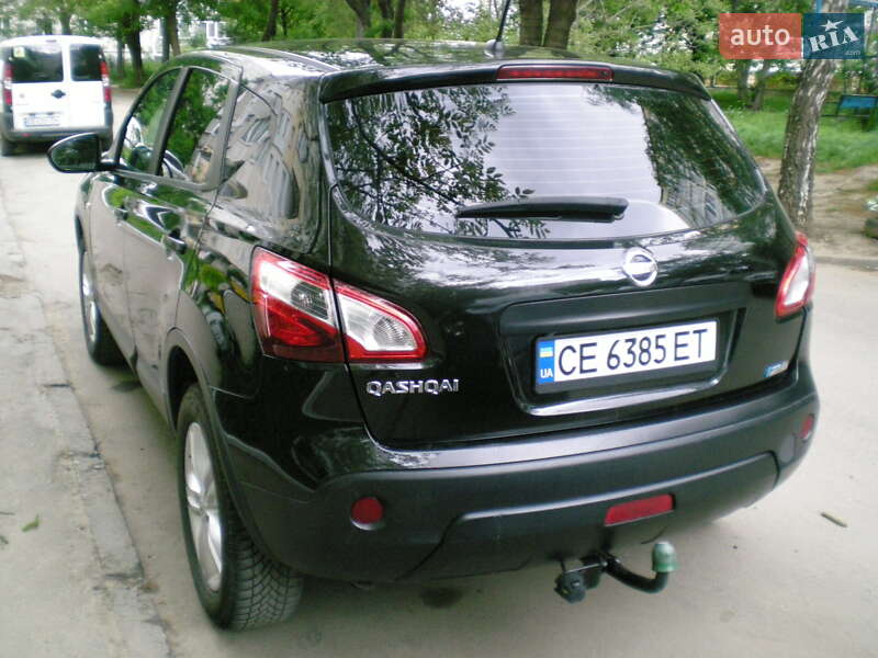 Внедорожник / Кроссовер Nissan Qashqai 2012 в 