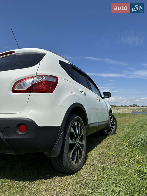 Внедорожник / Кроссовер Nissan Qashqai 2012 в Луцке