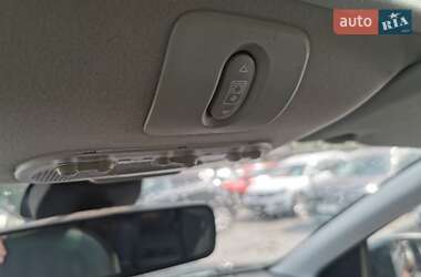 Позашляховик / Кросовер Nissan Qashqai 2012 в 