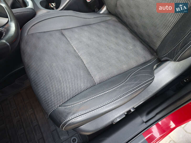 Позашляховик / Кросовер Nissan Qashqai 2016 в Дубні