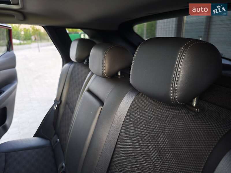 Позашляховик / Кросовер Nissan Qashqai 2016 в Дубні