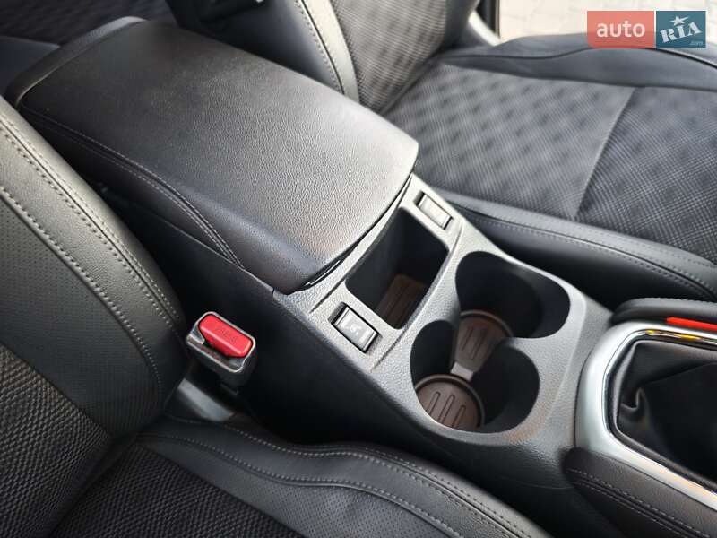 Позашляховик / Кросовер Nissan Qashqai 2016 в Дубні