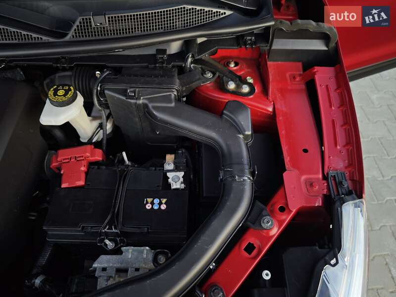 Позашляховик / Кросовер Nissan Qashqai 2016 в Дубні
