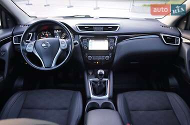 Внедорожник / Кроссовер Nissan Qashqai 2016 в 