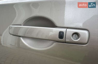 Позашляховик / Кросовер Nissan Qashqai 2010 в 