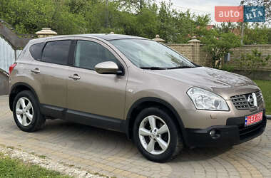 Позашляховик / Кросовер Nissan Qashqai 2010 в 