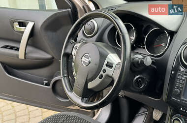 Позашляховик / Кросовер Nissan Qashqai 2010 в 