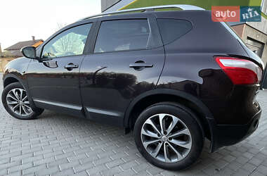 Позашляховик / Кросовер Nissan Qashqai 2010 в 