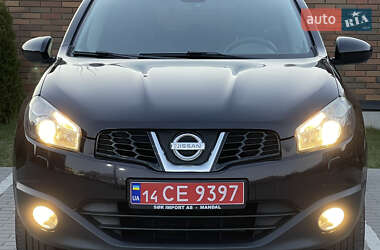 Позашляховик / Кросовер Nissan Qashqai 2010 в 