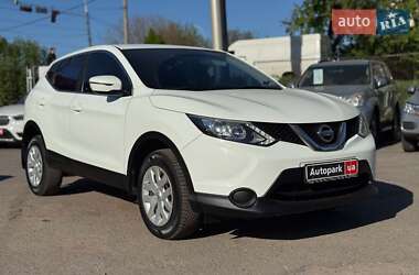 Внедорожник / Кроссовер Nissan Qashqai 2017 в 
