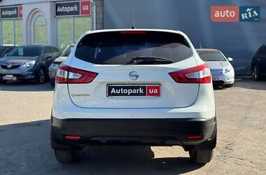 Внедорожник / Кроссовер Nissan Qashqai 2017 в 