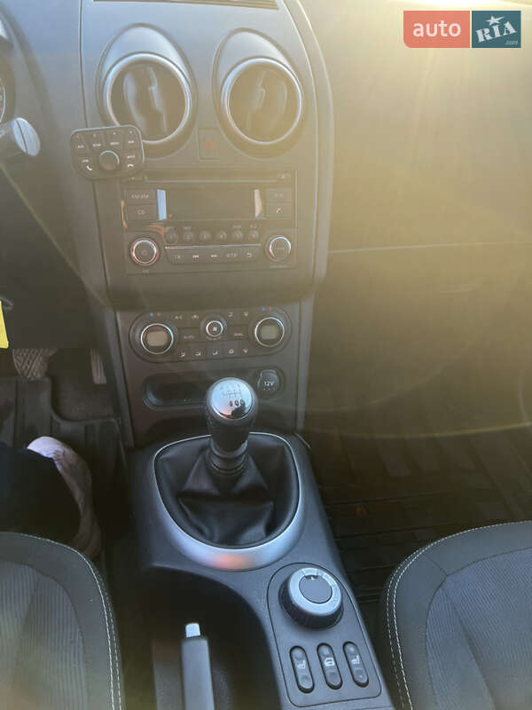 Позашляховик / Кросовер Nissan Qashqai 2010 в Конотопі