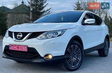 Позашляховик / Кросовер Nissan Qashqai 2015 в 