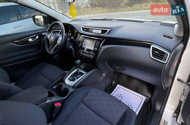 Позашляховик / Кросовер Nissan Qashqai 2015 в 
