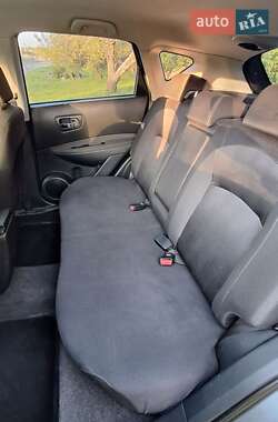 Позашляховик / Кросовер Nissan Qashqai 2011 в 