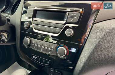 Позашляховик / Кросовер Nissan Qashqai 2014 в 