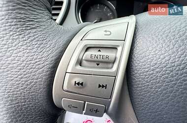 Позашляховик / Кросовер Nissan Qashqai 2014 в 