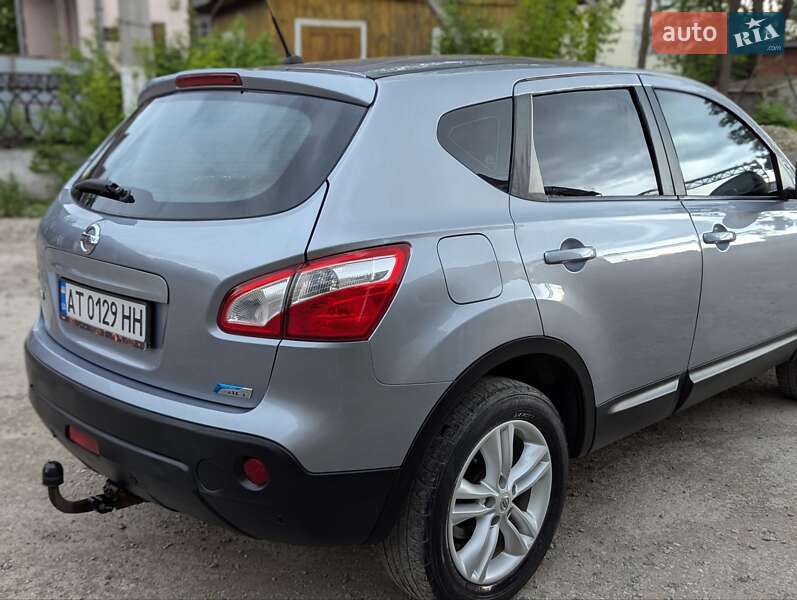 Позашляховик / Кросовер Nissan Qashqai 2010 в Івано-Франківську