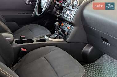 Внедорожник / Кроссовер Nissan Qashqai 2010 в 