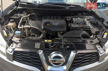 Внедорожник / Кроссовер Nissan Qashqai 2010 в 